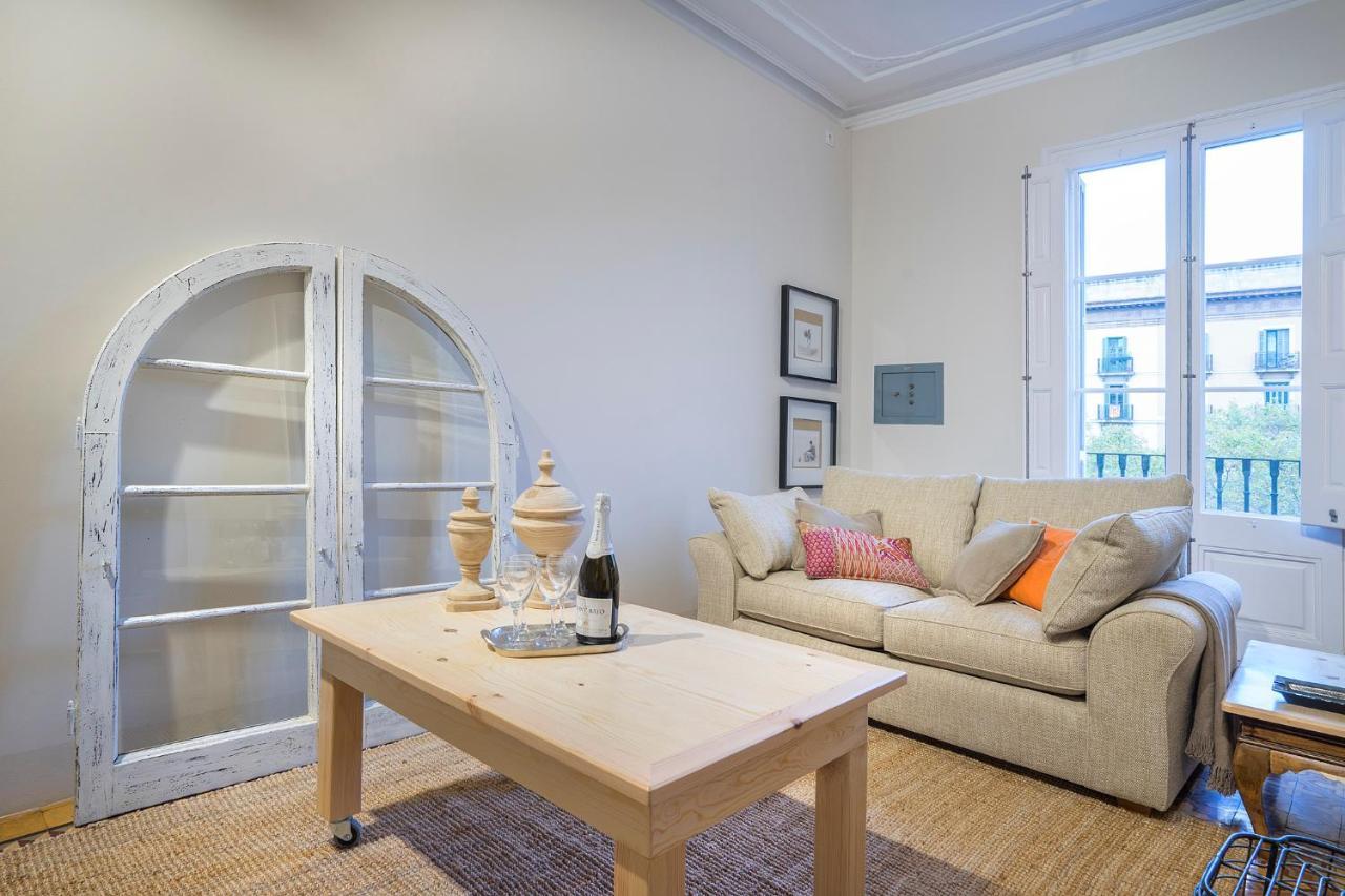 Friendly Rentals Gran Via Barcelona Ngoại thất bức ảnh