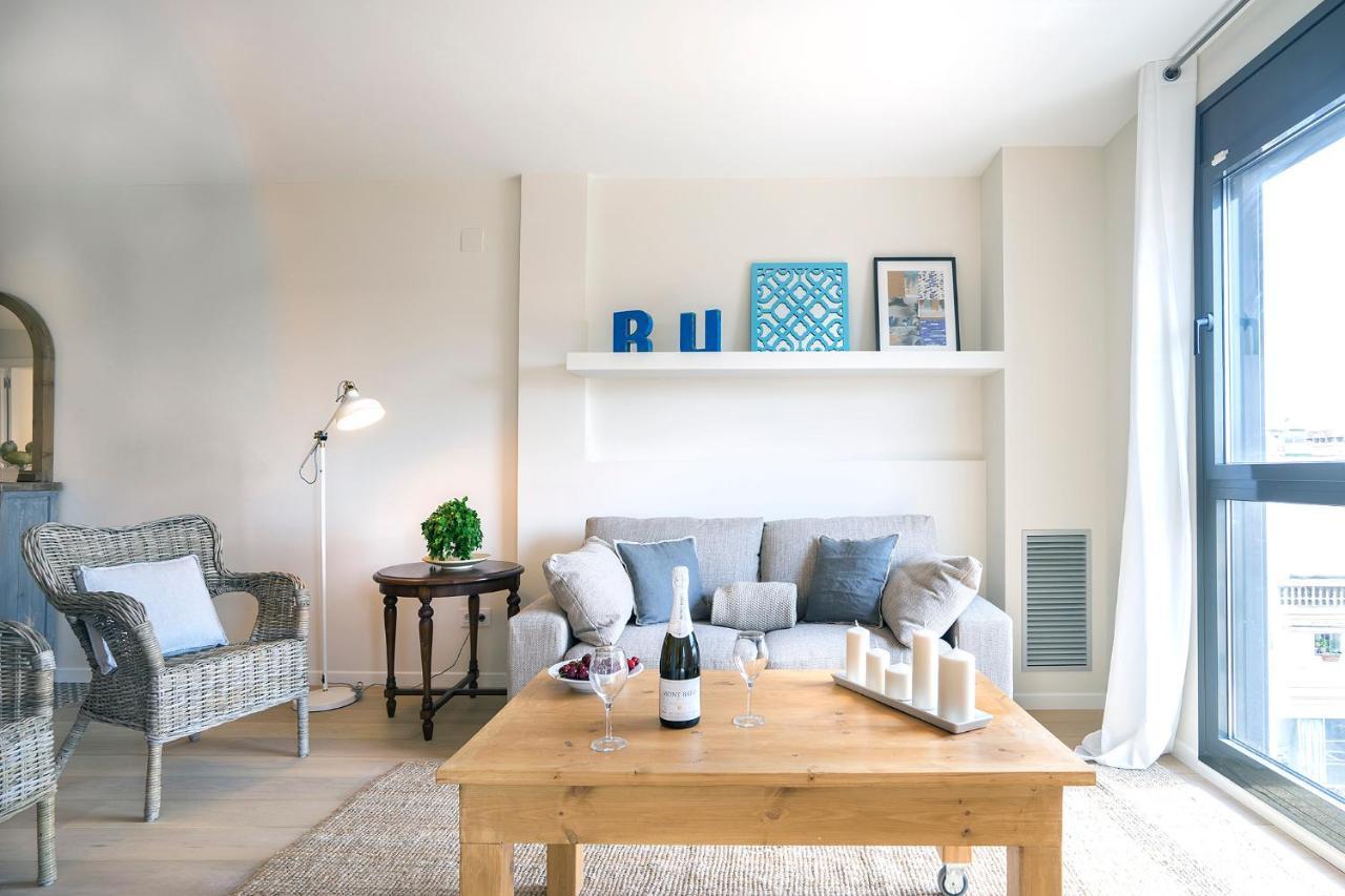 Friendly Rentals Gran Via Barcelona Ngoại thất bức ảnh