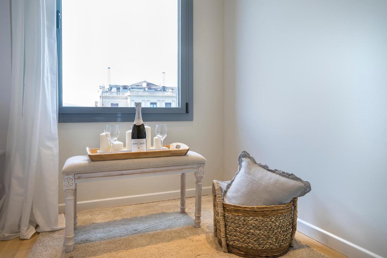 Friendly Rentals Gran Via Barcelona Ngoại thất bức ảnh