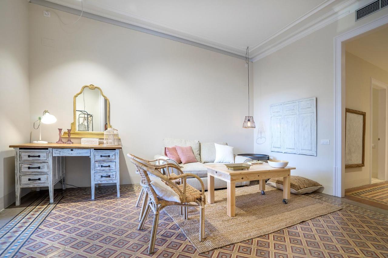 Friendly Rentals Gran Via Barcelona Ngoại thất bức ảnh