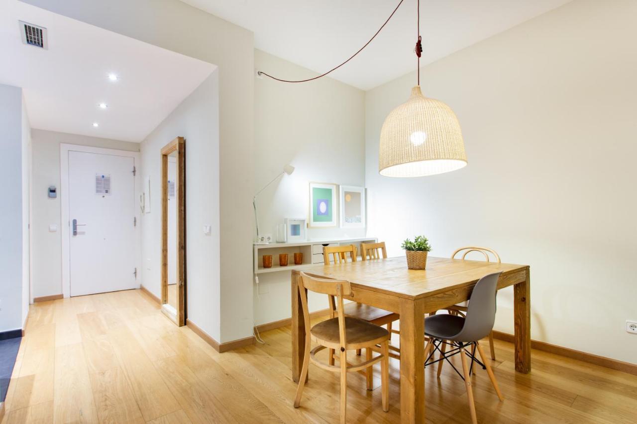 Friendly Rentals Gran Via Barcelona Ngoại thất bức ảnh